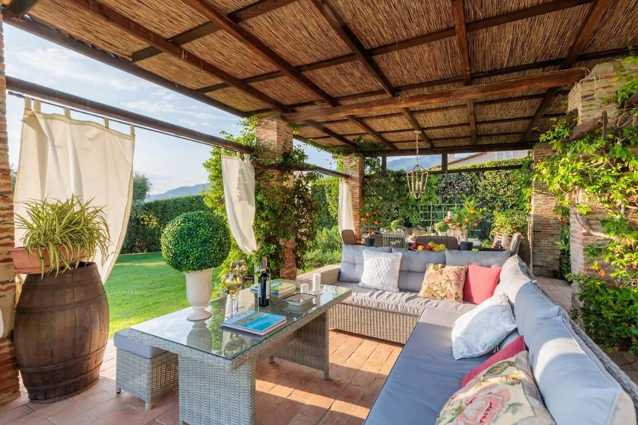Pennecchio Villa Lucca